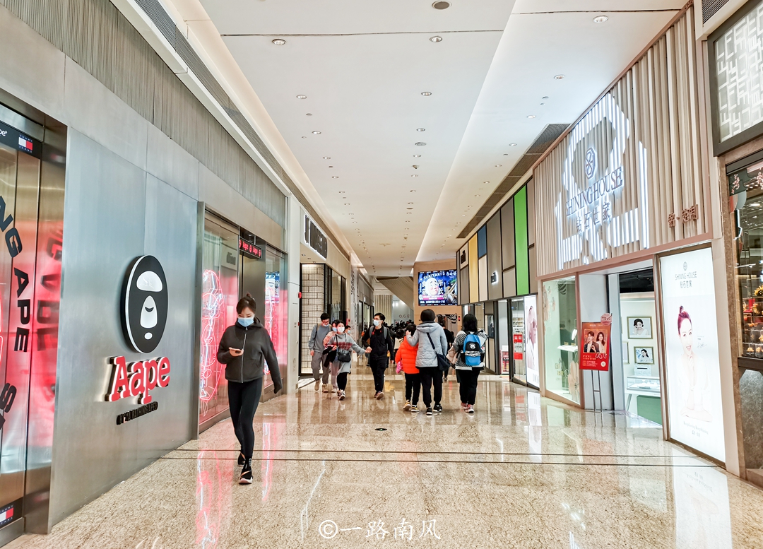 广州天河区人气商场，所在的位置原来是偏远郊区，现在却游人如织