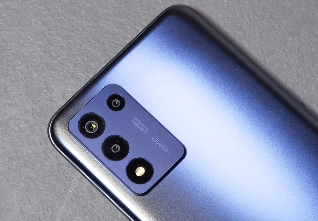 12+256g国产手机哪款最值得入手,国产手机2000以内的手机哪款好