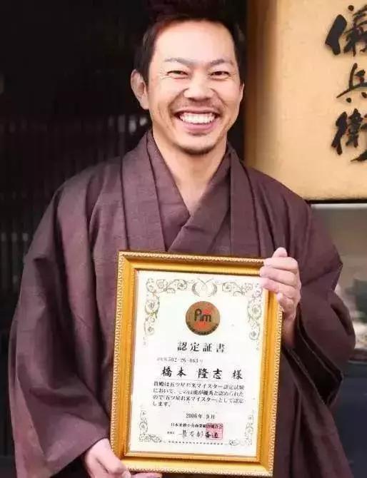 从濒临倒闭到日本顶级料理，百年老店的商业模式转型之道