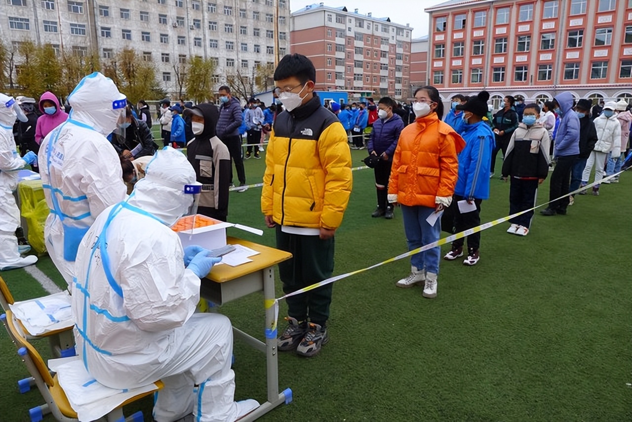 困扰五年的新冠到底去哪里了,刚爆发的新冠有多严重了