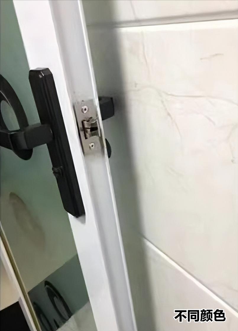 卫生间玻璃门怎么样才能彻底不透,卫生间玻璃门看不见里面吗