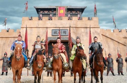 挖古墓挖出了刘备关羽张飞的古墓,民工挖出千年古墓