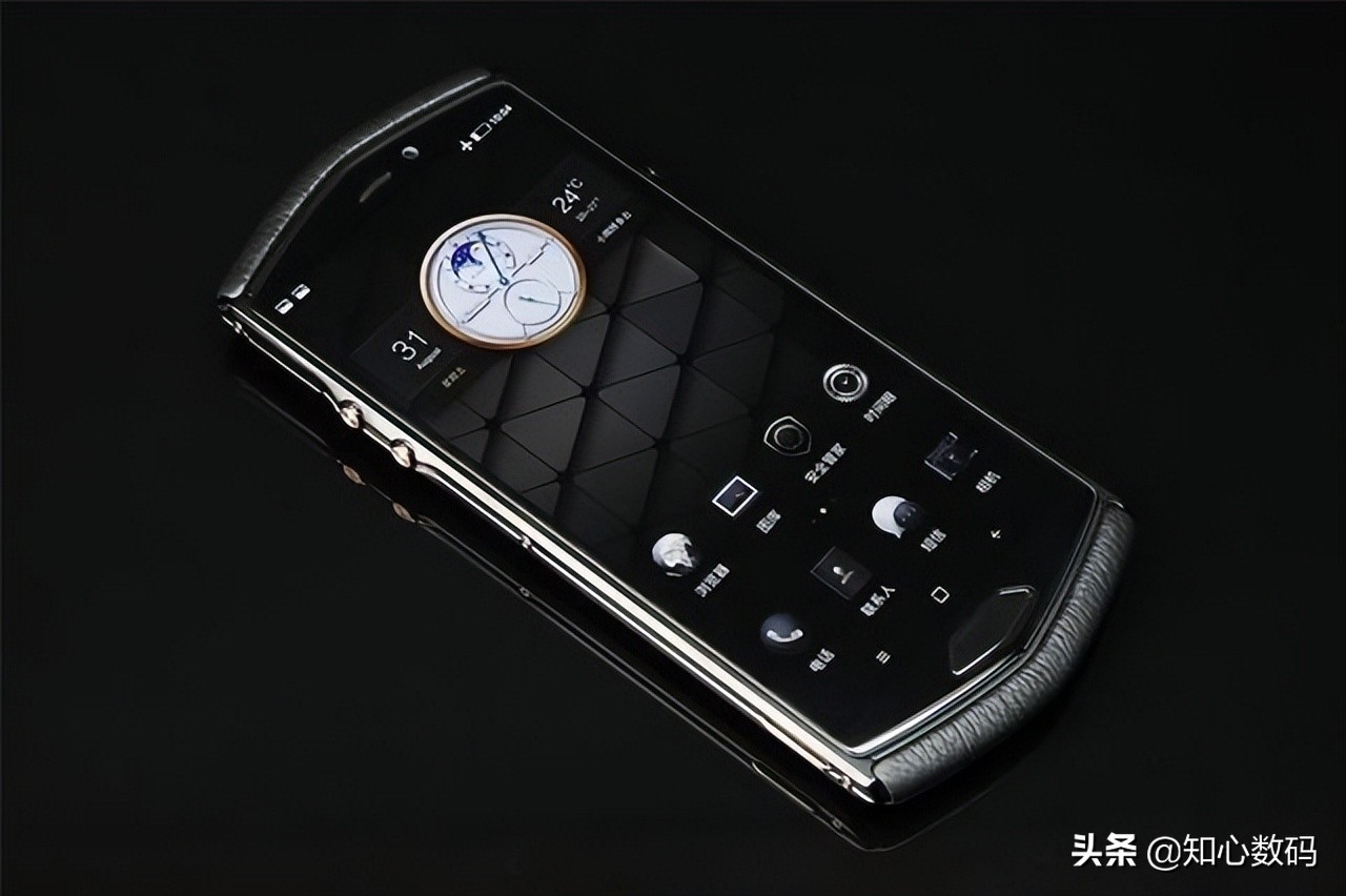 从4999元降到3699元,从3999元降到2799元