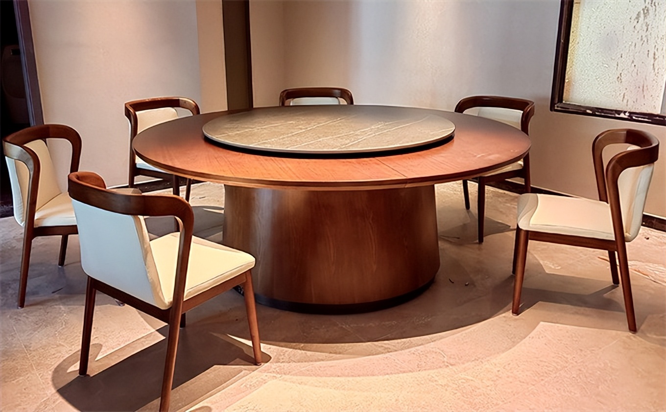 电动圆形餐桌厂家怎么选,实木餐桌挑选生产厂家