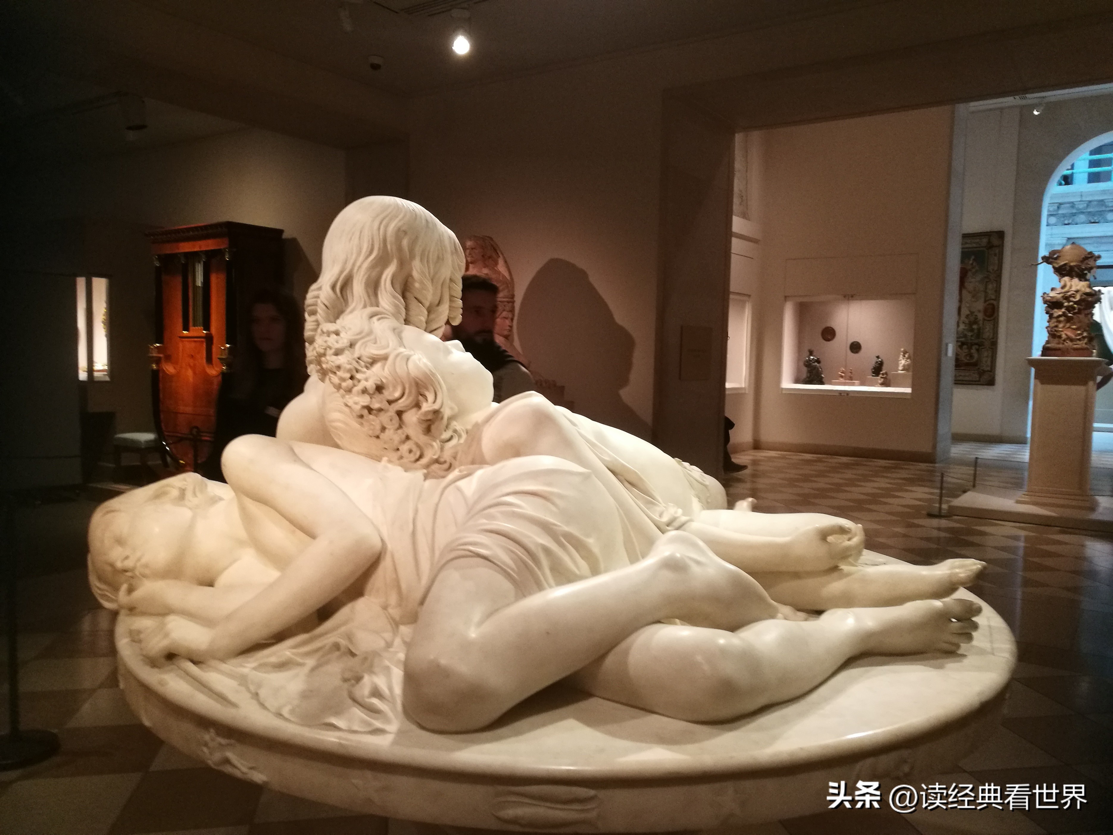 拿破仑三世的“情敌”德米多夫伯爵收藏的爱神丘比特饰台