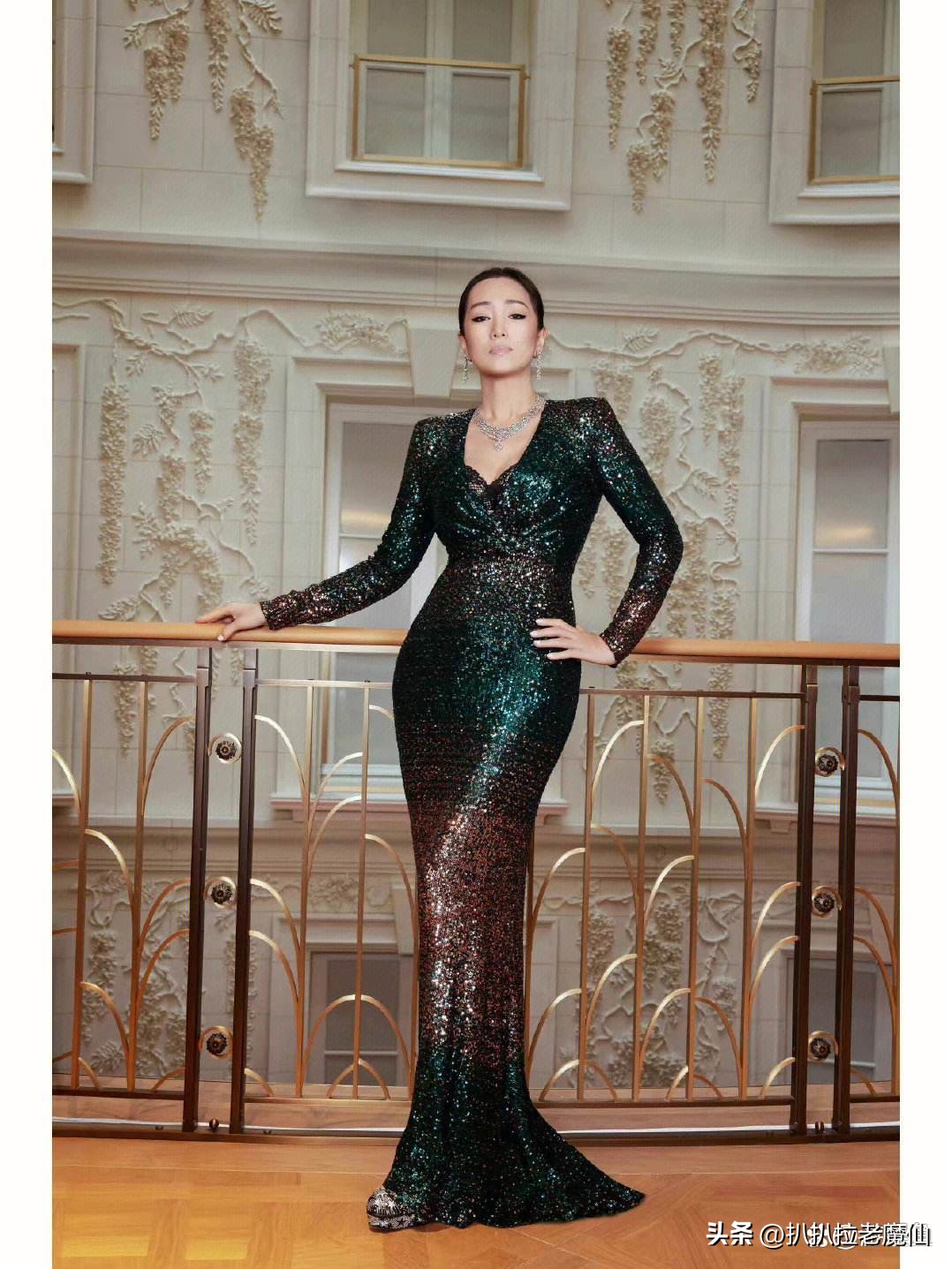 新兴起的网红“电子小猪”们，靠恶心别人每月轻松赚60万！