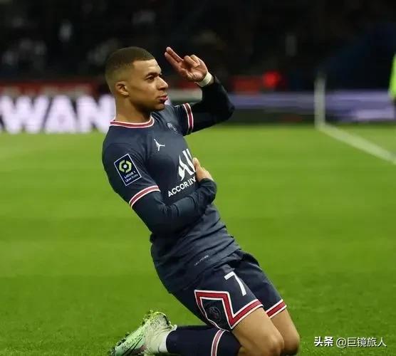 莱万评价梅西和c罗,莱万梅西c罗争最佳射手