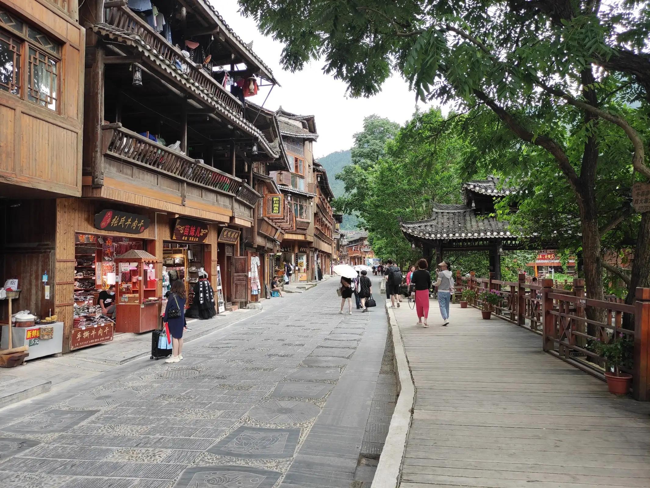 贵州西江千户苗寨景区攻略,贵州西江千户苗寨值得去吗