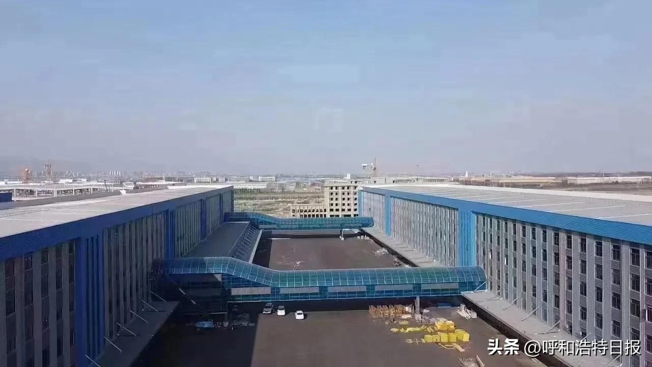 在线看机器人分拣快递视频,智能物流空中分拣