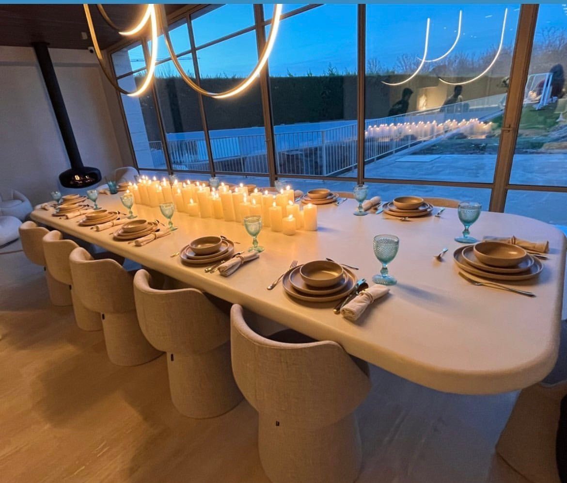 乔治娜圣诞礼物送c罗劳斯莱斯,c罗送乔治娜劳斯莱斯