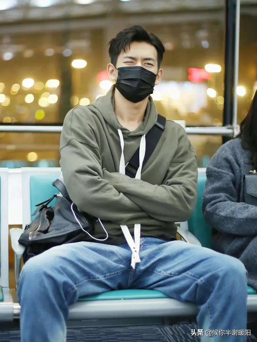 最近任嘉伦王一博撞衫,王一博和任嘉伦同框图