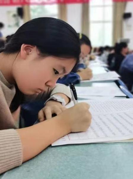 创新绵实丨聚焦新高考（三）：佳晴有新“课”，青衿自有“程”