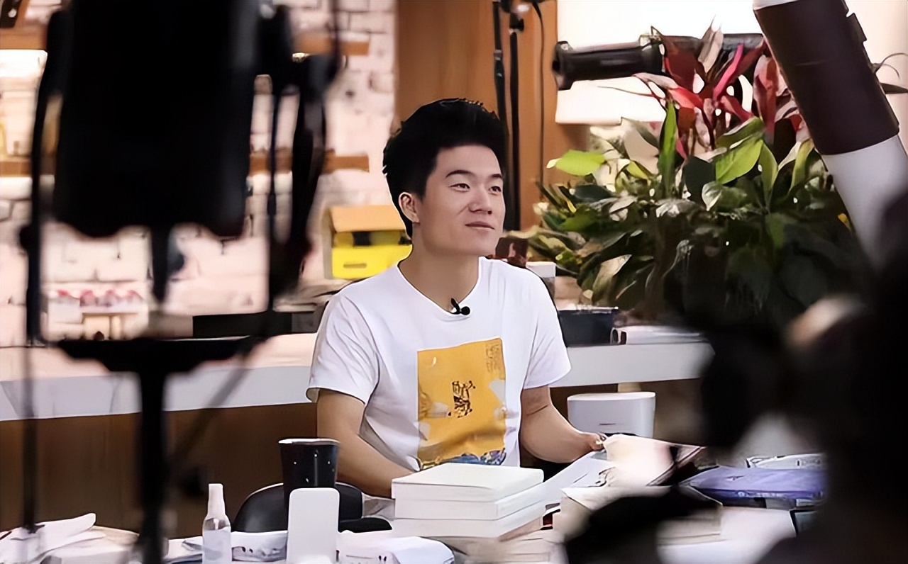 董宇辉王阳明知行合一完整版回放,董宇辉谈王阳明知行合一视频