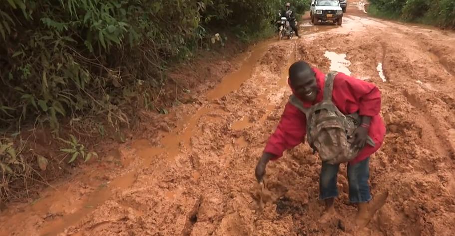 非洲创业天才：进口中国拖鞋，成本15元转手卖40，每天都被抢着买