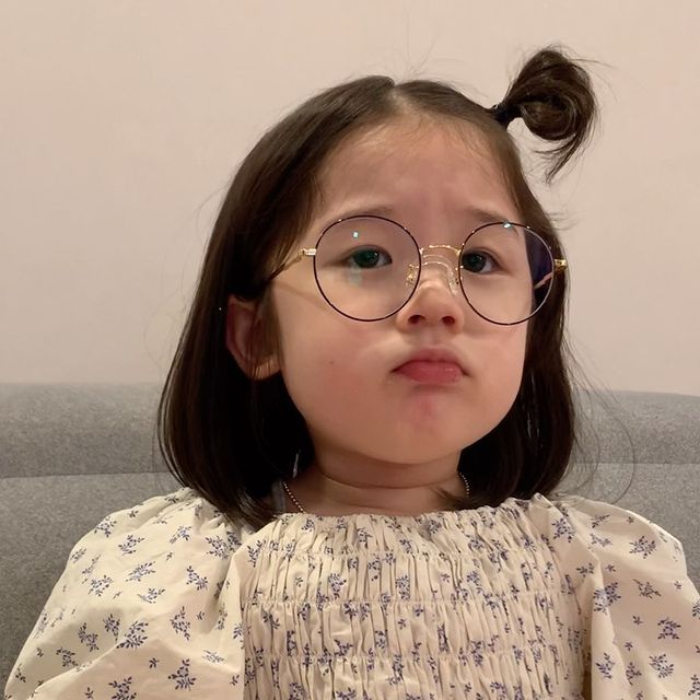 最近超火的可爱小女孩表情包,小女孩可爱萌表情包