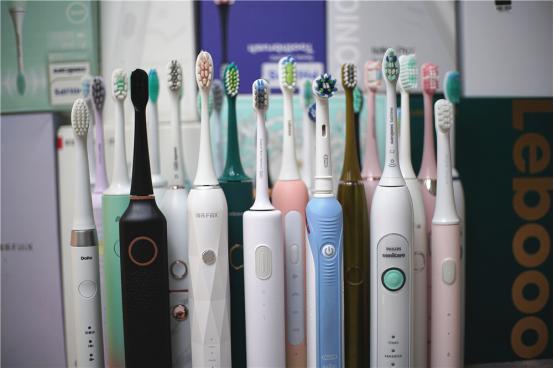 牙齿不好的人可以用电动牙刷吗,使用电动牙刷会导致牙齿过敏吗