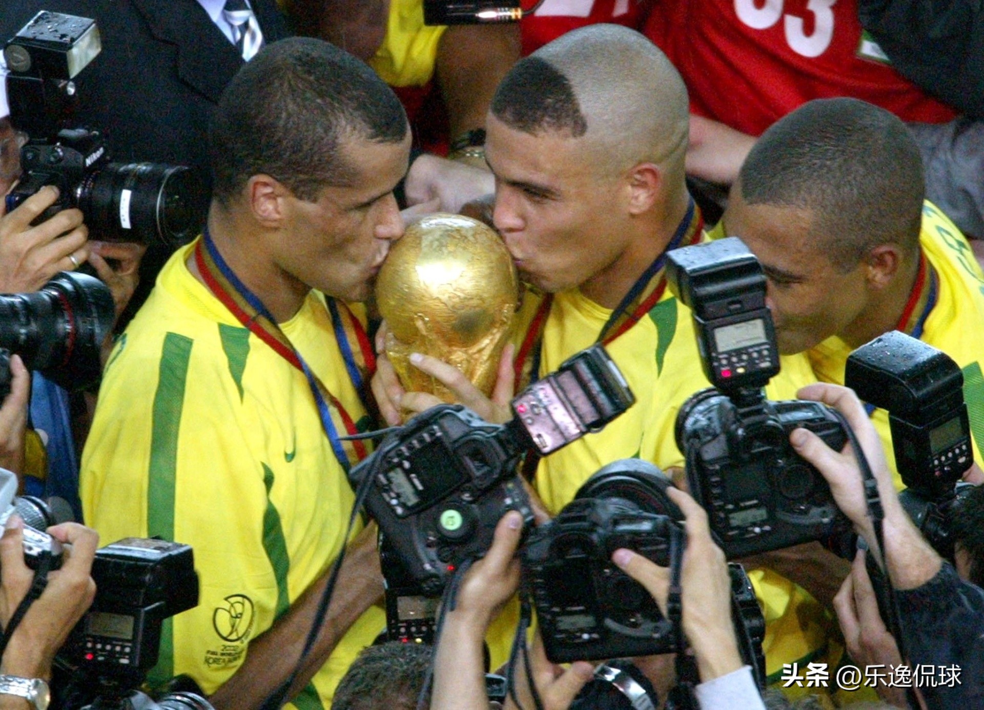 足球史上5大3人组,足球史上最经典的十大团队