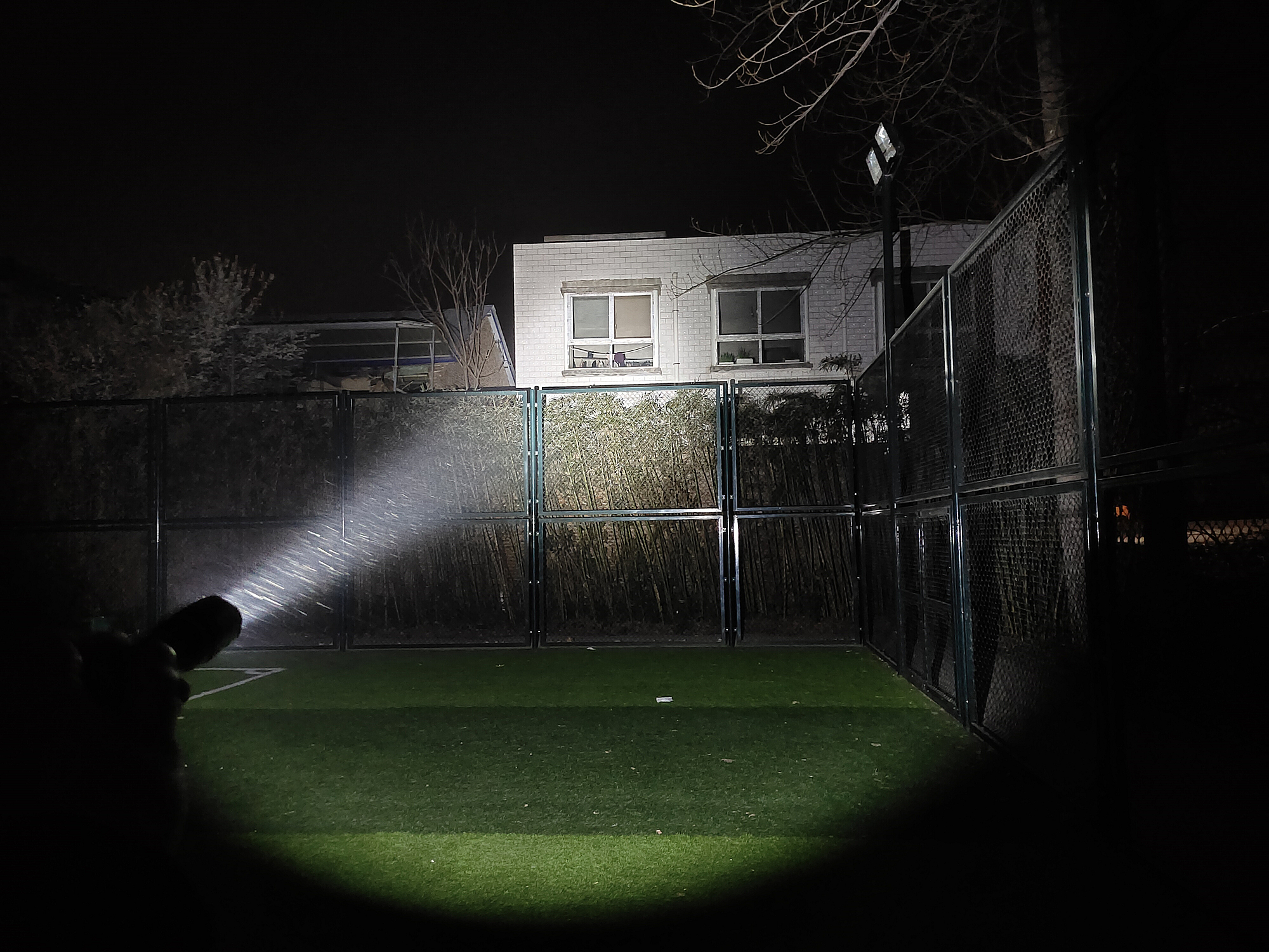 性能强悍再升级，Fenix菲尼克斯TK20RV2.0战术手电体验