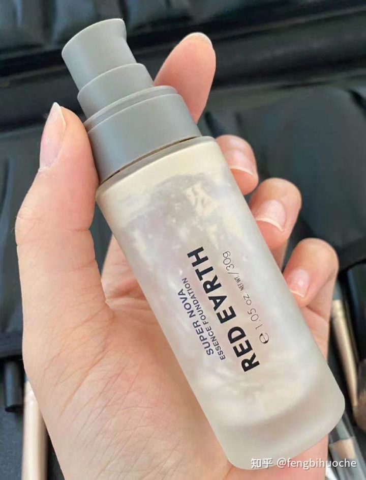 油皮粉底液平价还是大牌,平价粉底液用出大牌效果