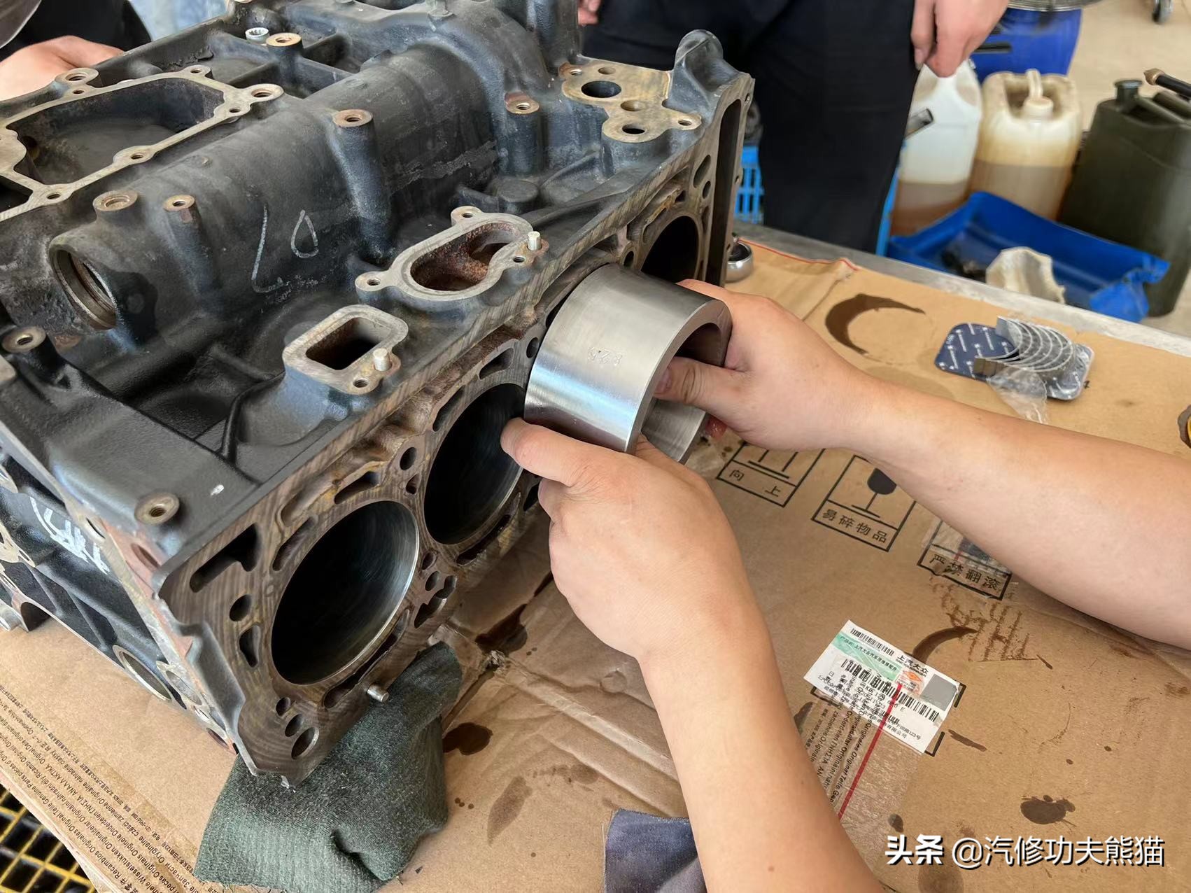 严谨的德国工人钣金修复,严谨的德国师傅修复事故车