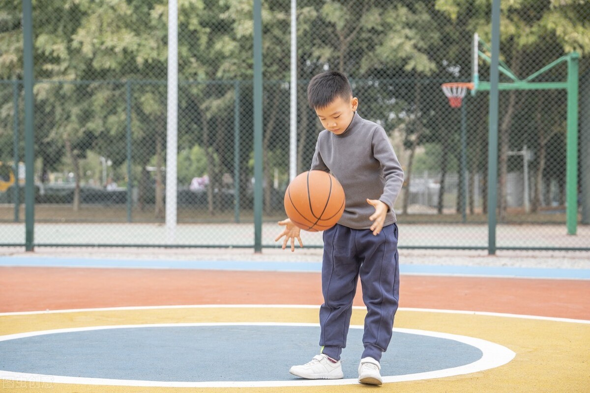 2岁女宝宝身高体重标准对照表2021,宝宝身高体重标准对照表0-18岁