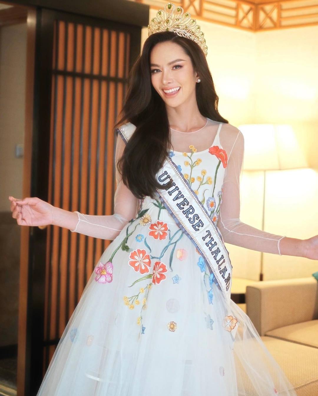 垃圾小姐摘得泰国环球小姐桂冠 (泰国历届10位摘得环球小姐桂冠)