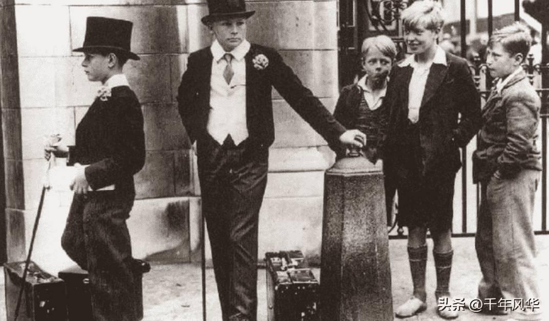 变态的纳粹德国，*光脱**犹太人女人衣服，集体*杀屠**!2