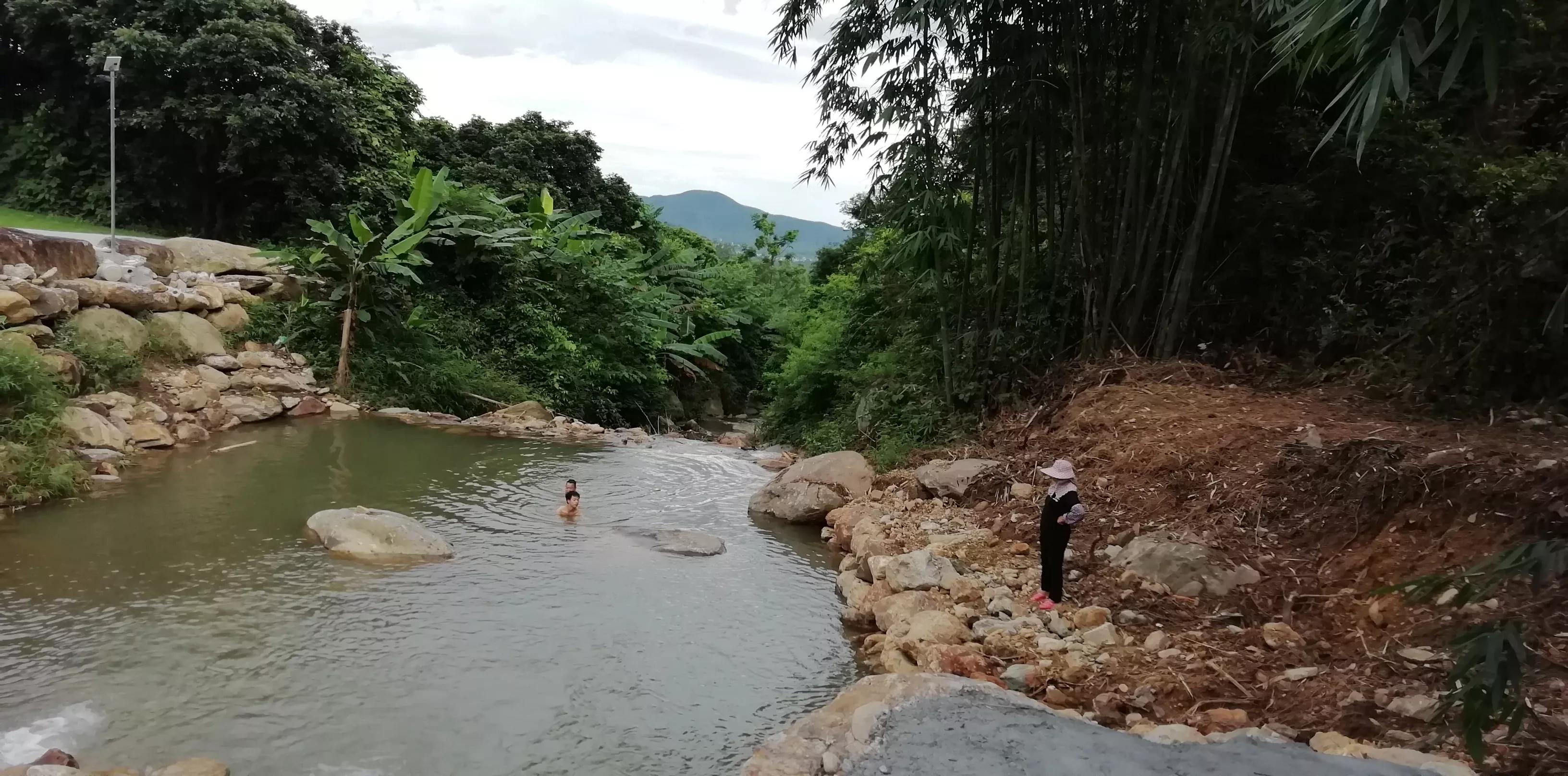 溯溪攀爬,溯溪徒步露营