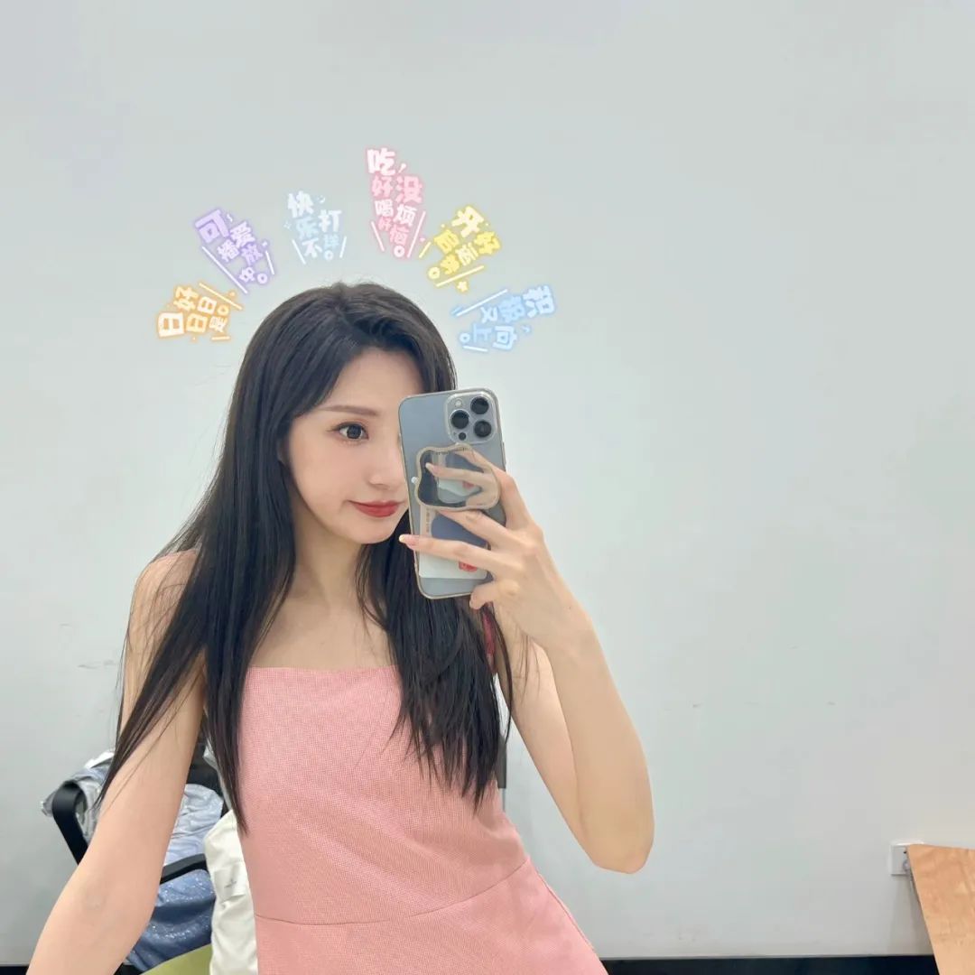 央视主持人马凡舒模特,央视主持人马凡舒微博