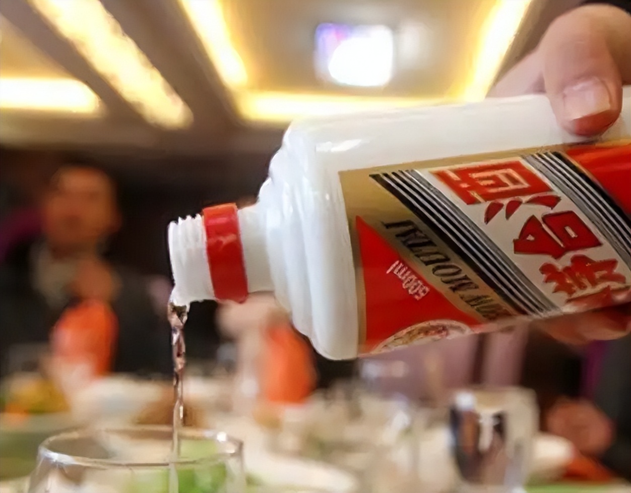 结婚酒席推荐什么酒,一般摆喜酒的买什么酒比较体面