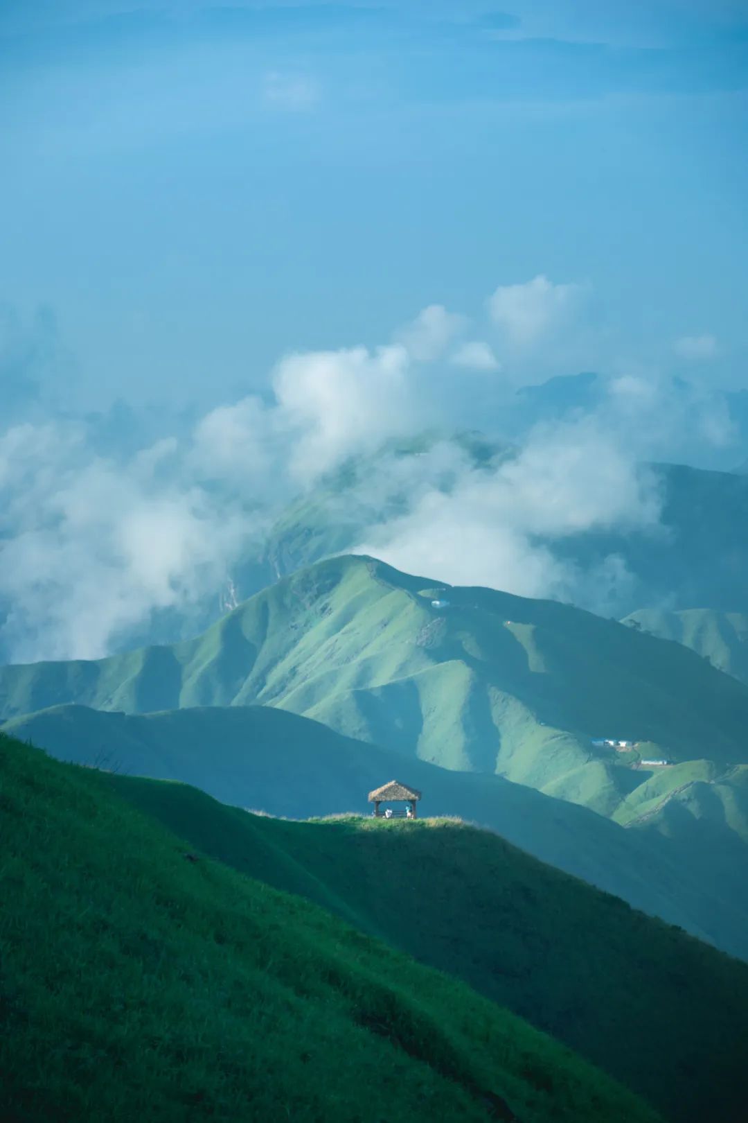 2021公认最好的徒步路线,2022走过的最美9条徒步路线