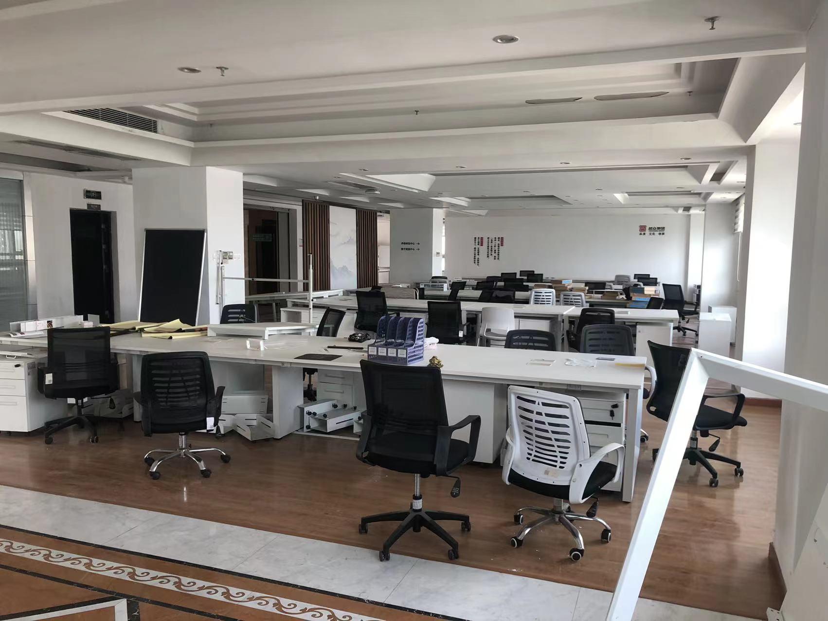 越众甲级大厦5号线双地铁口零距离包租