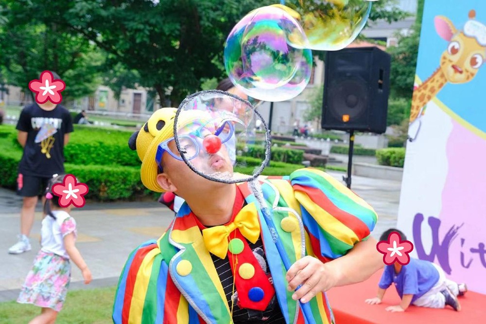 睿宝儿科携手京东安联、风石健康共创成长优享彩虹诊室圆满揭牌