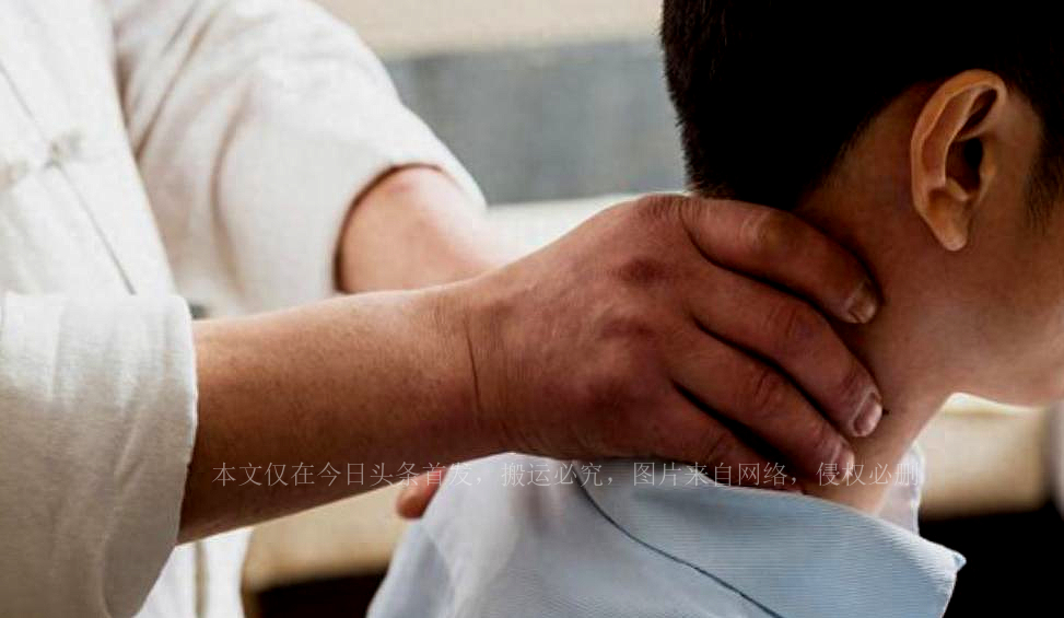 ＃男子第一次被*技师女**“按摩”，兴奋过度后竟失去了生命！