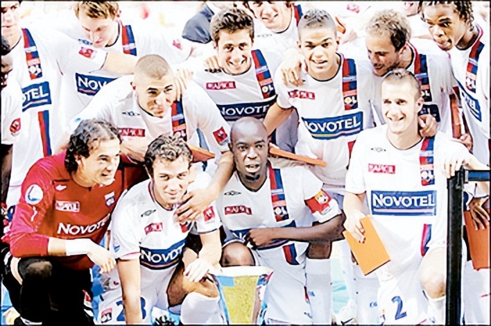 足坛五大没落豪门,心目中的足坛前三