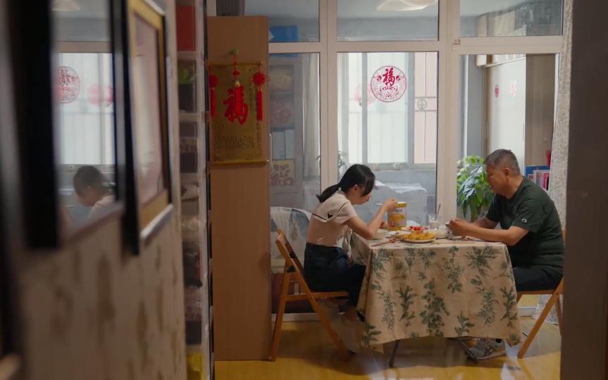 为什么说父亲节的营销热点和泪点，是伊利欣活给的？