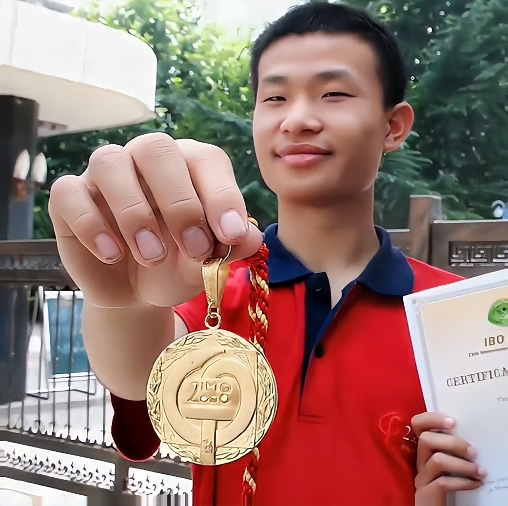 北大学霸韦神走红视频,韦神北大