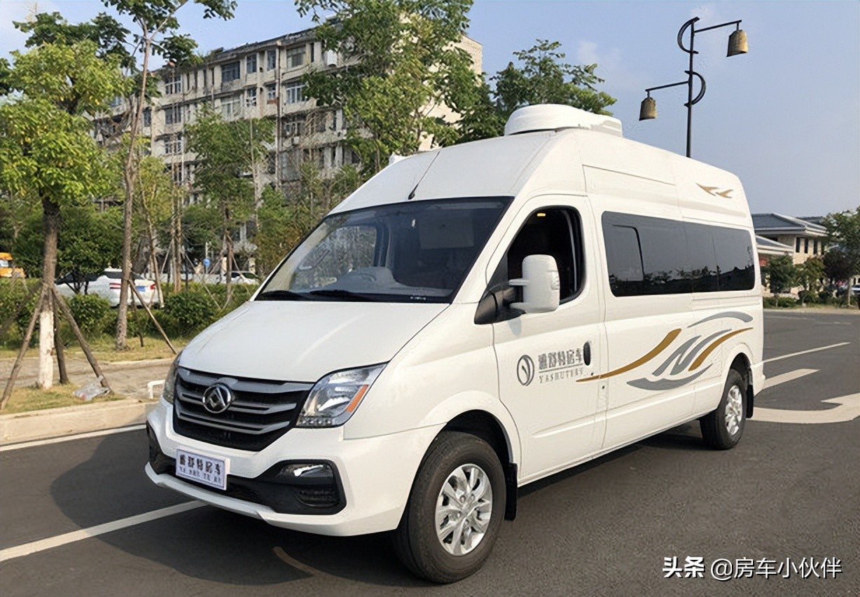 福特房车对比上汽大通原厂房车,高级福特房车改装案例