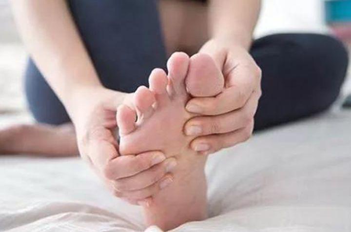 牛骨头汤补钙好还是芝麻酱补钙好,芝麻酱和排骨汤哪个更补钙