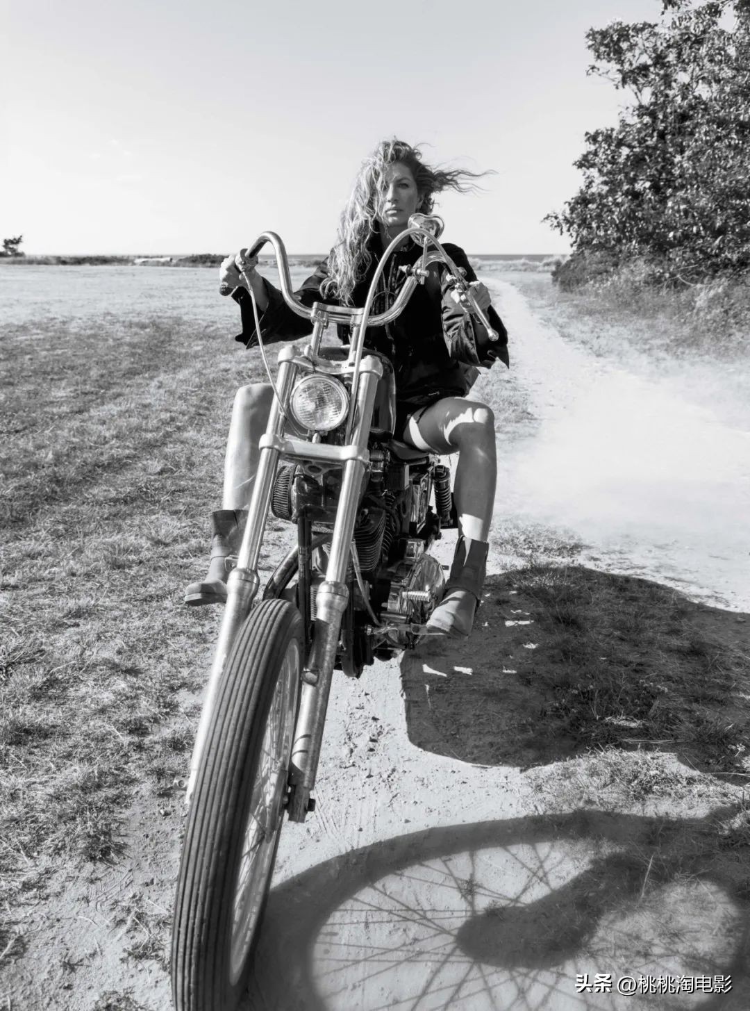 超模吉赛尔邦辰棒球帽街拍,吉赛尔·邦辰五大超模