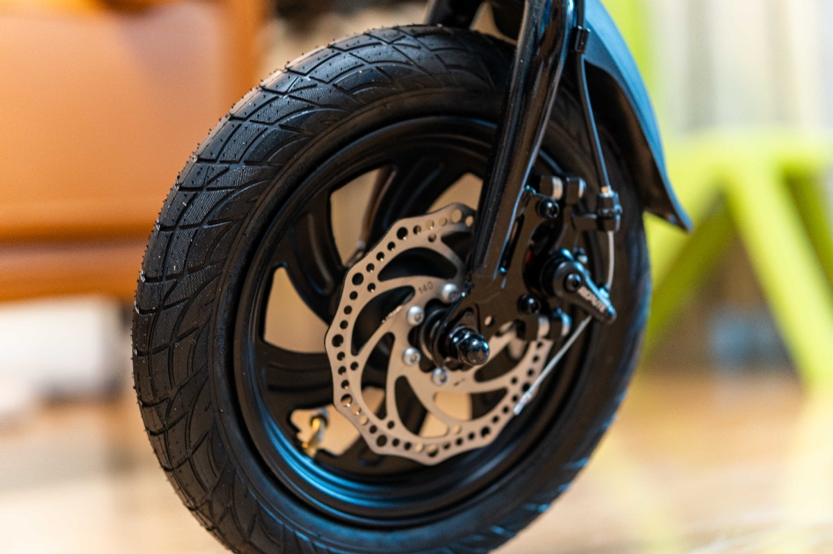 1.6K入手伪装成折叠自行车的电瓶车——京东京造ModernE-01