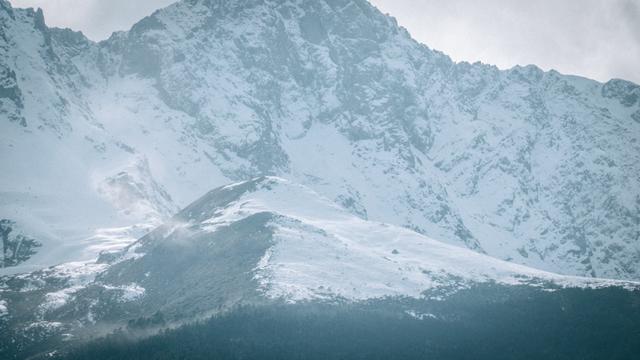香格里拉去德钦的路好走吗,香格里拉到德钦自驾游攻略