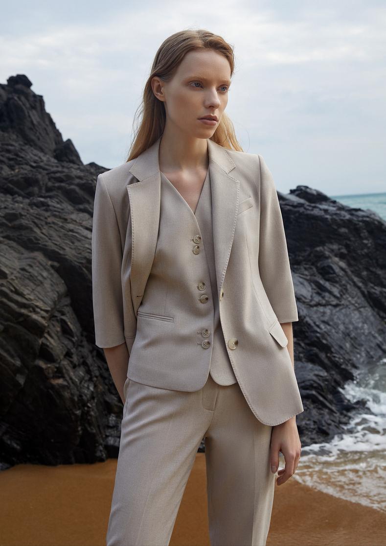 30岁女生穿什么牌子精致,30女人穿什么牌子衣服减龄