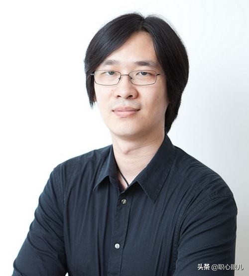 从宅男到首富：下过岗、摆过摊的唐家三少，凭啥在家就能年入过亿