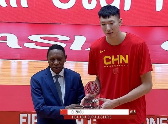 周琦榜首,国内第一中锋周琦