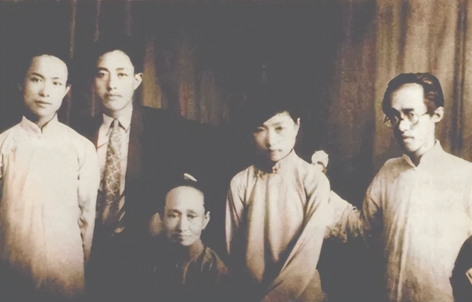 沈从文笔下的渡船,沈从文诞辰120周年纪念版图书