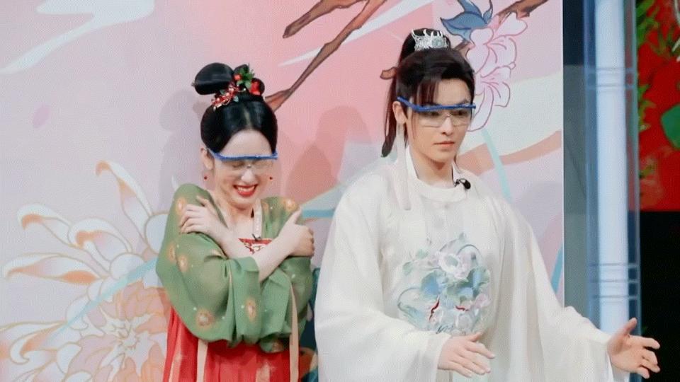 少年白马醉春风侯明昊出圈,侯明昊周也护心直播回放