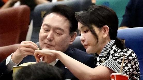 韩国最美夫人第一名,韩国夫人到底有多美出场惊艳世界