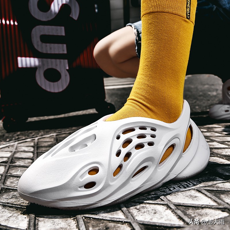 跨界时尚到底多奇葩？盘点18双史上最怪异鞋合集，网友：离谱到家