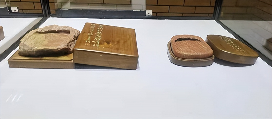 文房四宝笔墨纸砚用行书怎么写,文房四宝笔墨纸砚日积月累意思